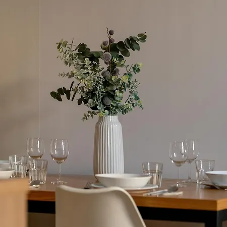 Jasne Studia Very Berry W Centrum Poznania By Renters Lägenhet *