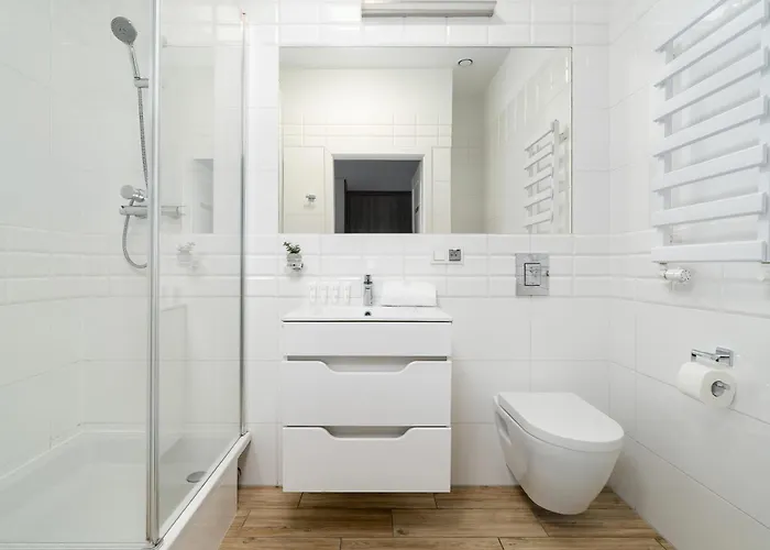 Jasne Studia Very Berry W Centrum Poznania By Renters Lägenhet *