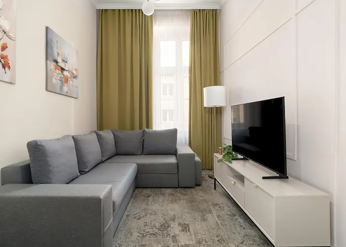 Jasne Studia Very Berry W Centrum Poznania By Renters * Poznań