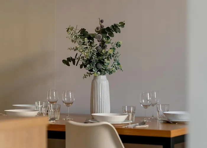 Jasne Studia Very Berry W Centrum Poznania By Renters Lägenhet *