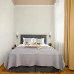 Jasne Studia Very Berry W Centrum Poznania By Renters Lejlighed