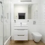 Jasne Studia Very Berry W Centrum Poznania By Renters Appartement *