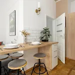 Jasne Studia Very Berry W Centrum Poznania By Renters Lejlighed *