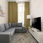 Jasne Studia Very Berry W Centrum Poznania By Renters * Poznań