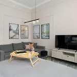Jasne Studia Very Berry W Centrum Poznania By Renters