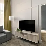 Apartment Jasne Studia Very Berry W Centrum Poznania By Renters