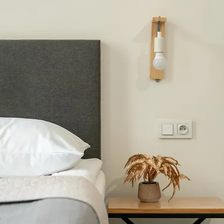 Jasne Studia Very Berry W Centrum Poznania By Renters *