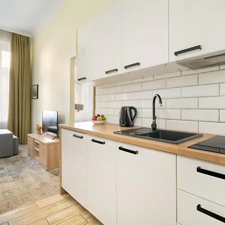 Jasne Studia Very Berry W Centrum Poznania By Renters Apartment Poznan