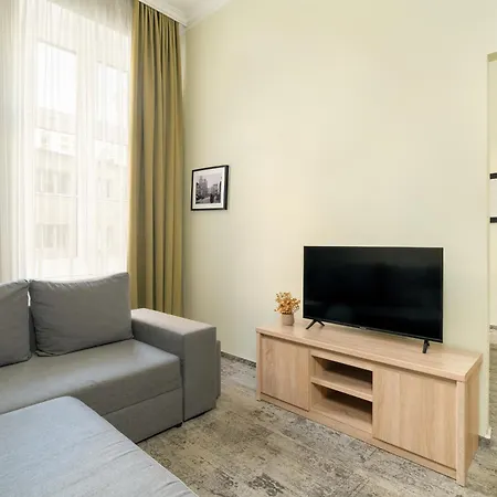 Jasne Studia Very Berry W Centrum Poznania By Renters Poznan