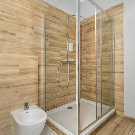 Jasne Studia Very Berry W Centrum Poznania By Renters Apartment Poznan