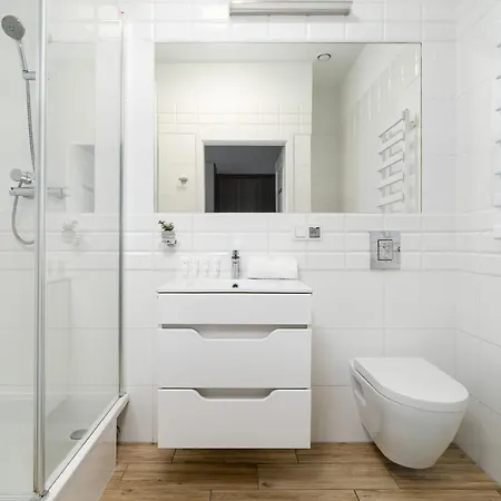 Jasne Studia Very Berry W Centrum Poznania By Renters Appartamento *