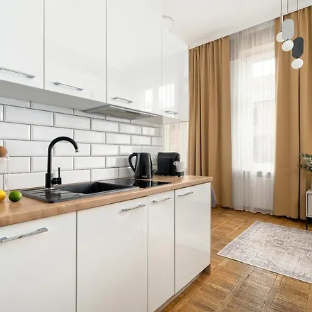 Jasne Studia Very Berry W Centrum Poznania By Renters * Πόζναν