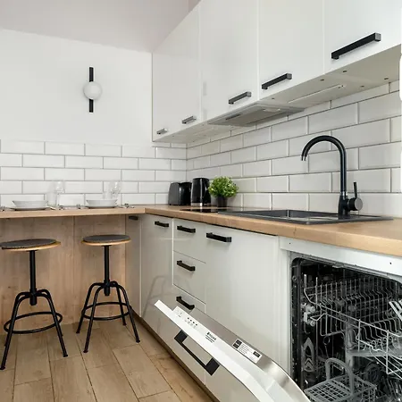 Appartamento Jasne Studia Very Berry W Centrum Poznania By Renters Poznań