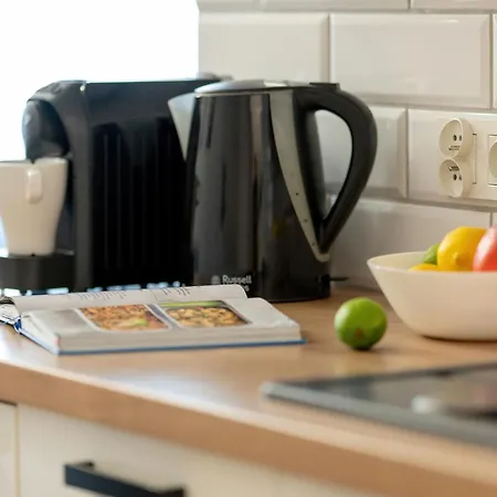 Jasne Studia Very Berry W Centrum Poznania By Renters Appartamento