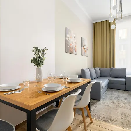 Appartamento Jasne Studia Very Berry W Centrum Poznania By Renters