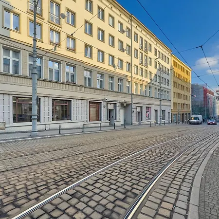 Jasne Studia Very Berry W Centrum Poznania By Renters Appartamento Poznań