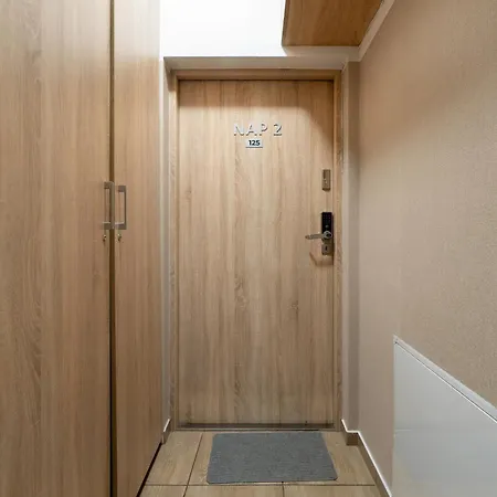 Jasne Studia Very Berry W Centrum Poznania By Renters *