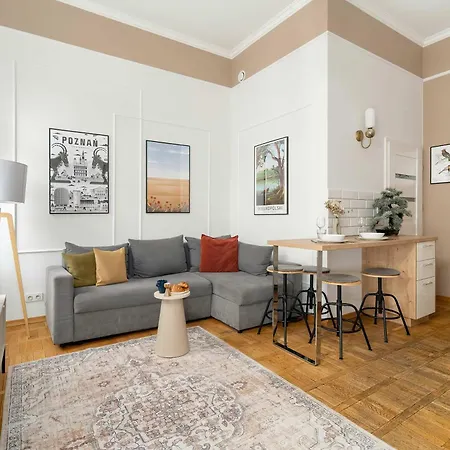 Jasne Studia Very Berry W Centrum Poznania By Renters Lejlighed