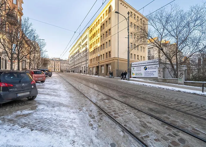 Jasne Studia Very Berry W Centrum Poznania By Renters Apartment Poznan