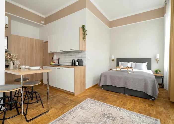 Appartamento Jasne Studia Very Berry W Centrum Poznania By Renters