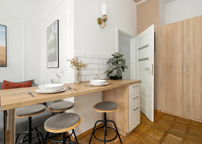 Jasne Studia Very Berry W Centrum Poznania By Renters Appartamento *