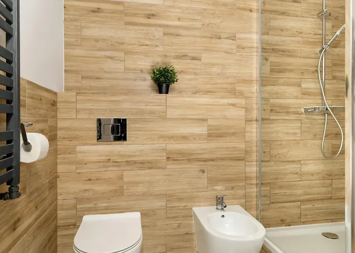 Jasne Studia Very Berry W Centrum Poznania By Renters Appartamento