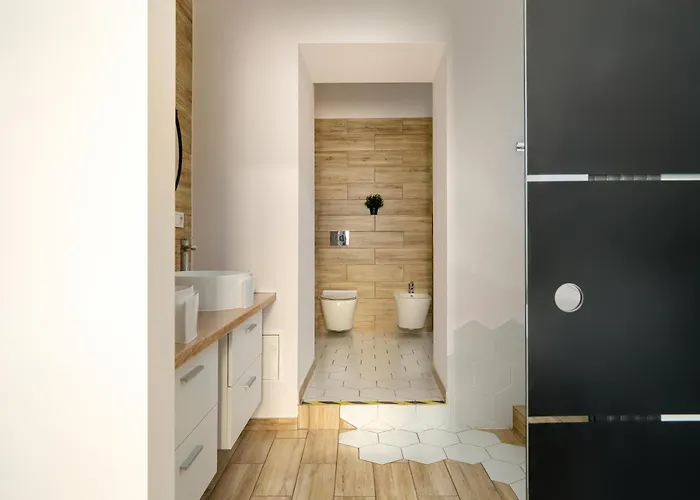 Jasne Studia Very Berry W Centrum Poznania By Renters Poznan