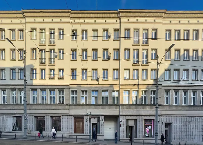 Jasne Studia Very Berry W Centrum Poznania By Renters * Poznan